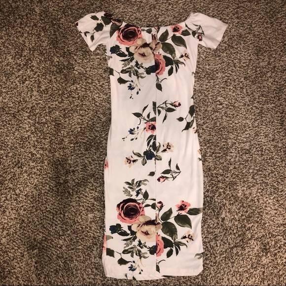 Form Fitting Flower Dress - Picture 2 of 3
